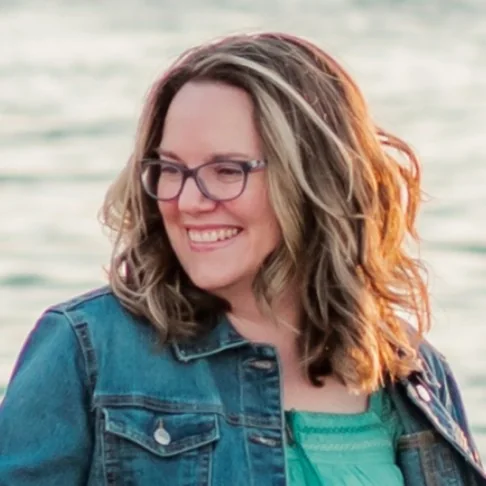 Lindsay Bromley of Brush the Tides